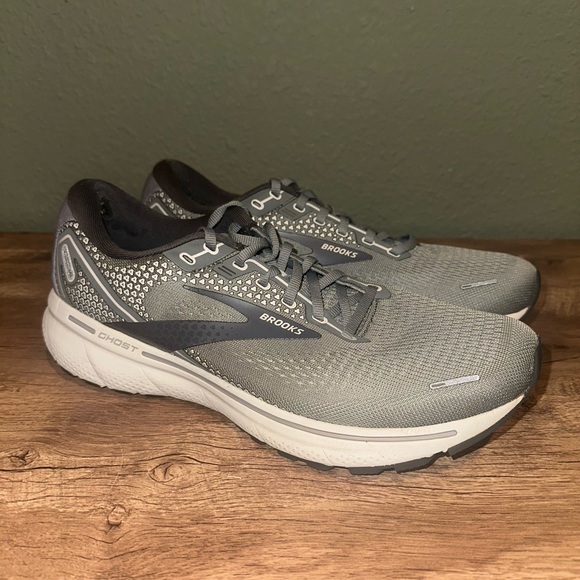 Brooks Other - Brooks Mens Ghost 15 Gray‎ Mens Size 11 D Running Shoes Sneakers